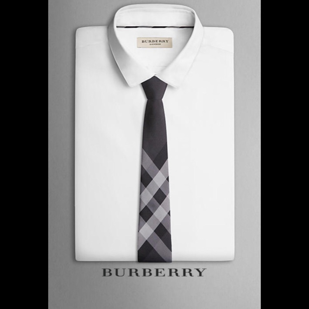 Excellent Burberry Silk Tie
